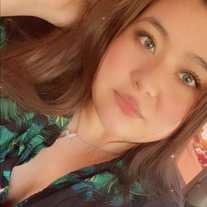 Meet your Posher, Angelene